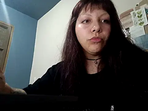 Snapshot of bbyedarling chatting on October 26, 2025, 1:17 am bbyedarling online show from October 26, 2025, 1:17 am