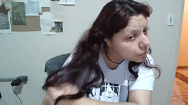 Snapshot of bbyedarling chatting on November 6, 2025, 1:42 am bbyedarling online show from November 6, 2025, 1:42 am