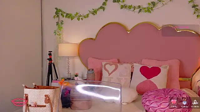 Snapshot of EmmaCrush chatting on January 7, 2026, 9:20 pm EmmaCrush online show from January 7, 2026, 9:20 pm