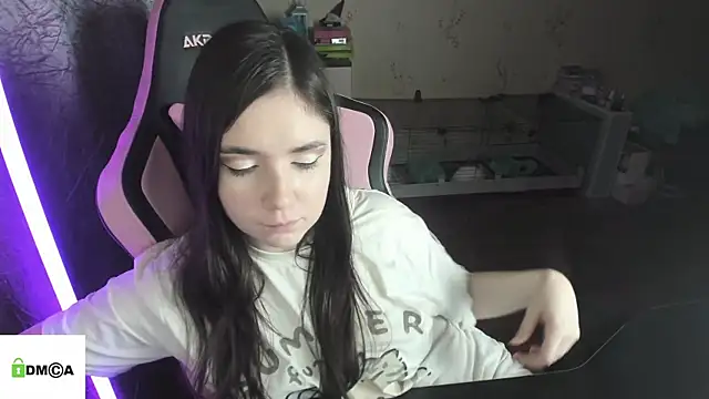 Snapshot of Crazy_forest_fairy chatting on March 10, 2026, 10:14 pm Crazy forest fairy online show from March 10, 2026, 10:14 pm