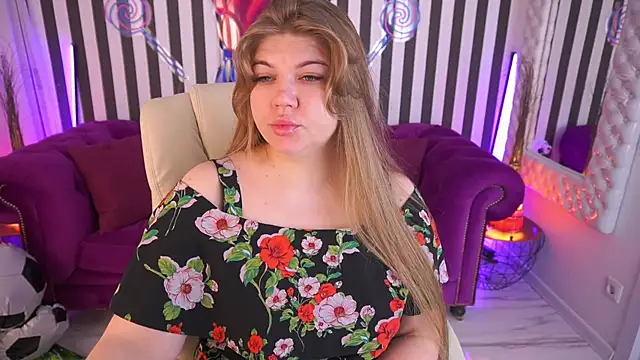 Snapshot of GabbieJay chatting on July 4, 2026, 1:04 pm GabbieJay online show from July 4, 2026, 1:04 pm