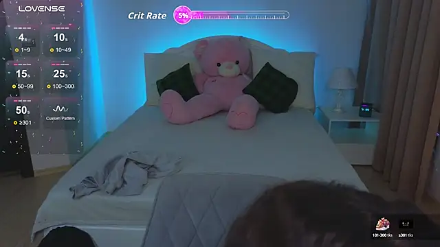 Snapshot of Hayle_Hill chatting on October 13, 2025, 2:13 am Hayle Hill online show from October 13, 2025, 2:13 am