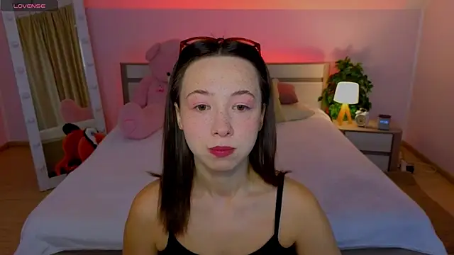 Snapshot of Hayle_Hill chatting on November 3, 2025, 1:55 am Hayle Hill online show from November 3, 2025, 1:55 am