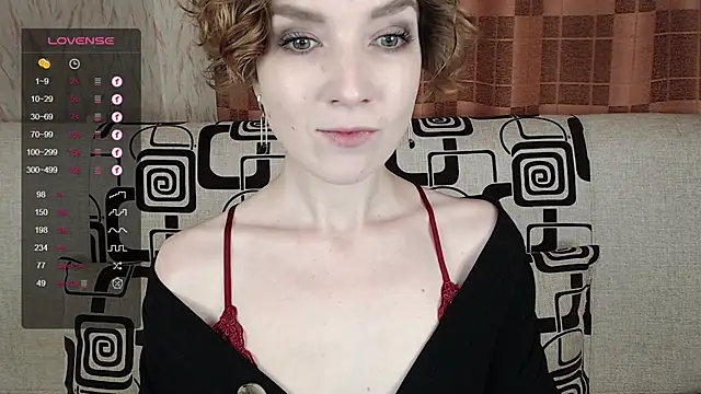 Snapshot of TinaWince chatting on October 31, 2025, 4:31 am TinaWince online show from October 31, 2025, 4:31 am