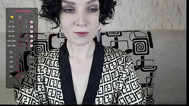 Snapshot of TinaWince chatting on March 9, 2025, 5:44 am TinaWince online show from March 9, 2025, 5:44 am