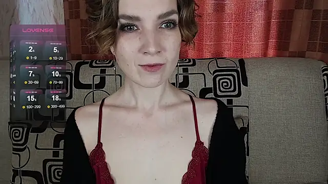 TinaWince online show from May 7, 2026, 4:50 am