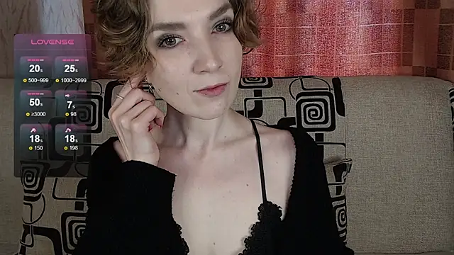 TinaWince online show from May 3, 2026, 4:50 am