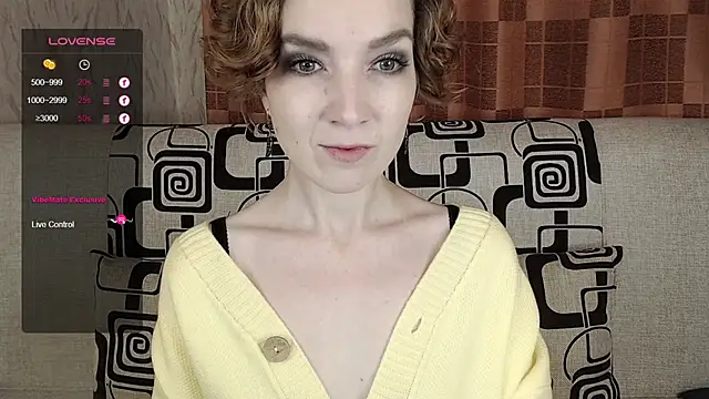 Snapshot of TinaWince chatting on November 6, 2025, 4:38 am TinaWince online show from November 6, 2025, 4:38 am