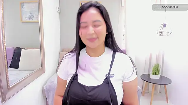  alaiasmile  online show from June 20, 2026, 4:56 pm