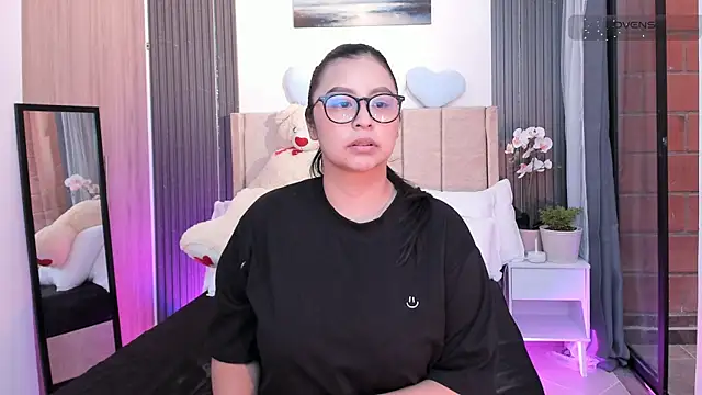  alaiasmile  online show from August 3, 2026, 4:35 pm