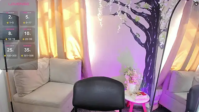  alaiasmile  online show from May 5, 2026, 7:50 pm