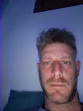 Jonjon3669 online show from April 4, 2026, 10:05 pm