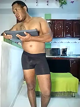 Snapshot of ARTHUR_MINI chatting on February 25, 2025, 9:53 am ARTHUR MINI online show from February 25, 2025, 9:53 am
