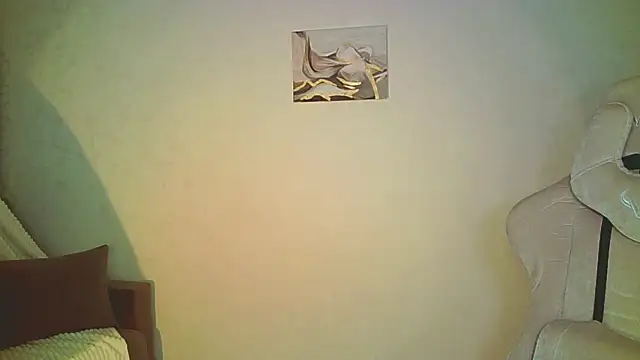 mia raspberrie online show from July 26, 2026, 11:11 pm