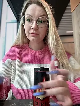 Teya moon  online show from January 14, 2025, 9:02 am