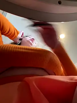 Snapshot of Teya_moon_ chatting on October 9, 2025, 3:40 am Teya moon online show from October 9, 2025, 3:40 am