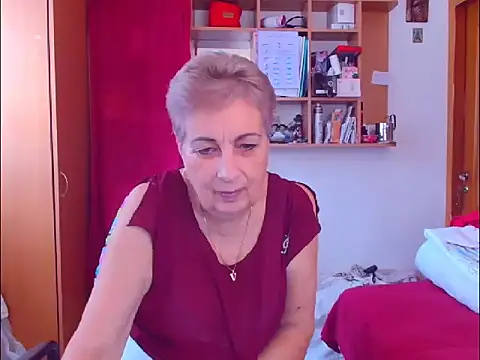 Snapshot of Victoria5643 chatting on October 12, 2025, 6:37 am Victoria5643 online show from October 12, 2025, 6:37 am