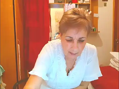 Snapshot of Victoria5643 chatting on November 17, 2025, 6:01 pm Victoria5643 online show from November 17, 2025, 6:01 pm