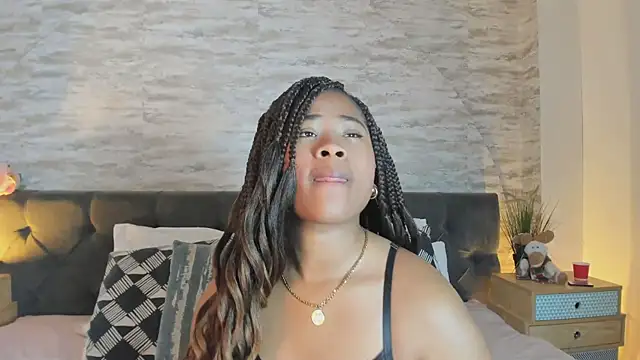 Snapshot of Anneth__M chatting on August 5, 2026, 7:41 pm Anneth M online show from August 5, 2026, 7:41 pm