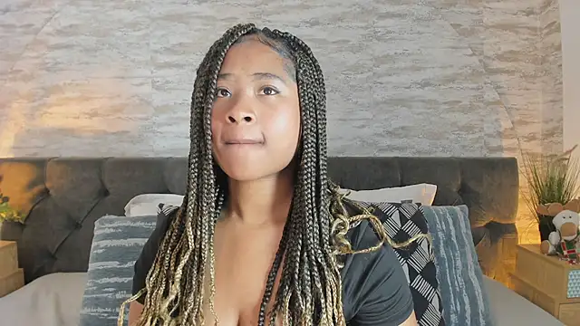 Snapshot of Anneth__M chatting on July 1, 2026, 7:36 pm Anneth M online show from July 1, 2026, 7:36 pm