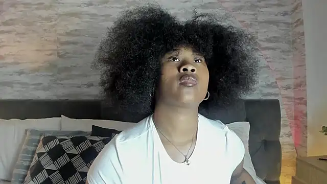 Snapshot of Anneth__M chatting on October 28, 2025, 7:46 pm Anneth M online show from October 28, 2025, 7:46 pm