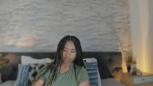 Snapshot of Anneth__M chatting on June 25, 2026, 7:41 pm Anneth M online show from June 25, 2026, 7:41 pm