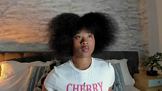 Snapshot of Anneth__M chatting on December 3, 2025, 7:35 pm Anneth M online show from December 3, 2025, 7:35 pm