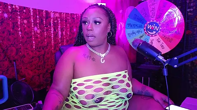 cheriserozequeen online show from May 19, 2026, 6:04 pm