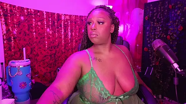 cheriserozequeen online show from May 21, 2026, 12:41 am
