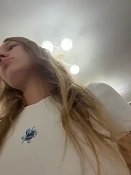 Snapshot of Ketitull chatting on November 7, 2025, 6:18 am Ketitull online show from November 7, 2025, 6:18 am