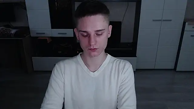 angryzan online show from October 27, 2025, 5:19 am