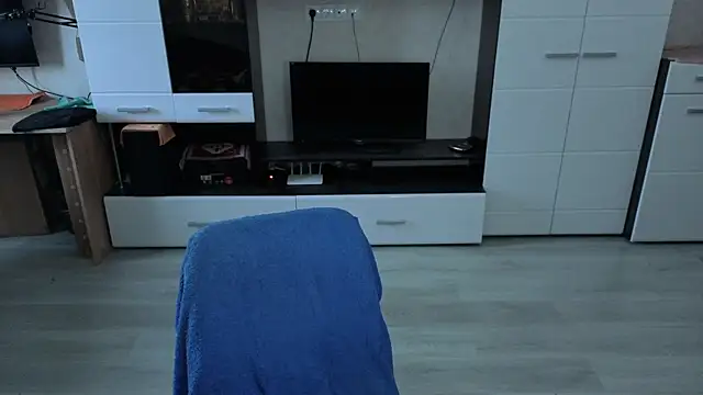 angryzan online show from November 10, 2025, 7:13 am