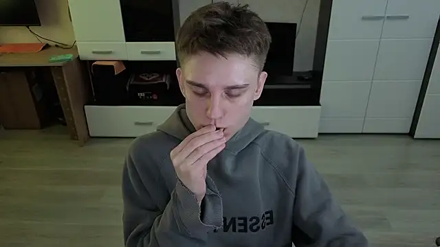 Snapshot of angryzan chatting on February 5, 2026, 7:04 am angryzan online show from February 5, 2026, 7:04 am