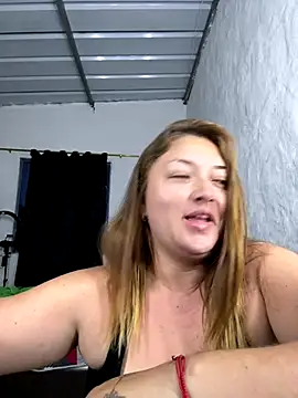 Snapshot of Sofia_Queen17 chatting on October 10, 2025, 10:38 am Sofia Queen17 online show from October 10, 2025, 10:38 am