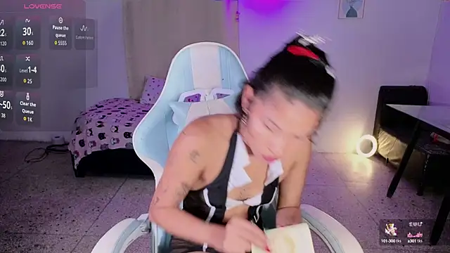 Snapshot of Peggy_Funn chatting on September 29, 2025, 11:43 pm Peggy Funn online show from September 29, 2025, 11:43 pm