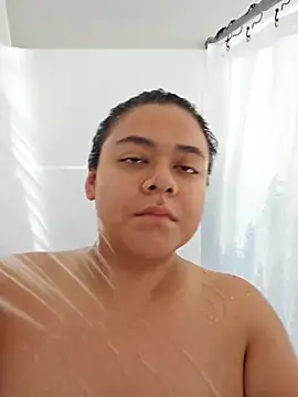 honeybea val online show from December 16, 2024, 4:34 am