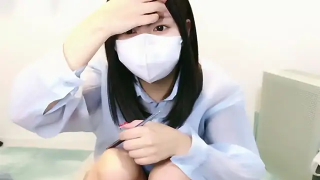 Snapshot of YUTSU_KI chatting on November 3, 2025, 3:12 am YUTSU KI online show from November 3, 2025, 3:12 am