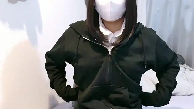 YUTSU KI online show from May 5, 2026, 4:10 pm