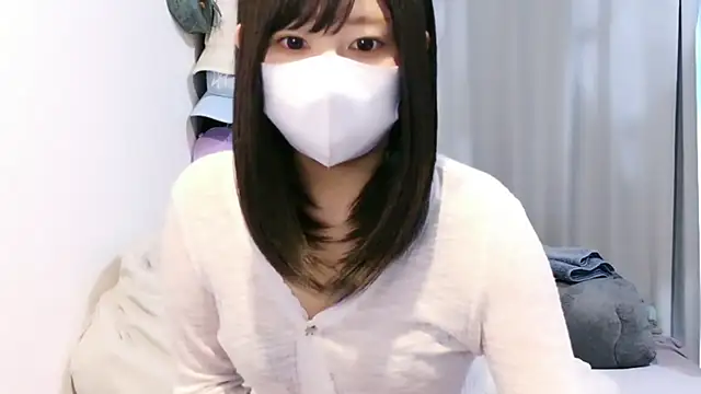 YUTSU KI online show from May 4, 2026, 9:17 pm
