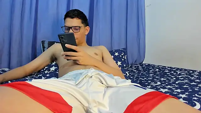 Snapshot of Diego-Monsalve chatting on July 18, 2026, 11:24 pm Diego-Monsalve online show from July 18, 2026, 11:24 pm