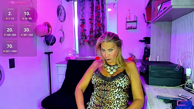 Snapshot of _cristal_ayala chatting on June 3, 2026, 12:00 am cristal ayala online show from June 3, 2026, 12:00 am