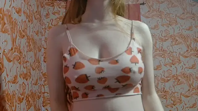 strawberrysmoothie online show from February 26, 2026, 9:04 pm