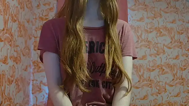 strawberrysmoothie online show from October 10, 2025, 7:04 pm