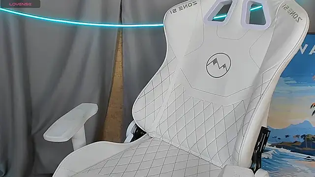 Snapshot of 4ever_dude chatting on November 5, 2025, 6:27 am 4ever dude online show from November 5, 2025, 6:27 am