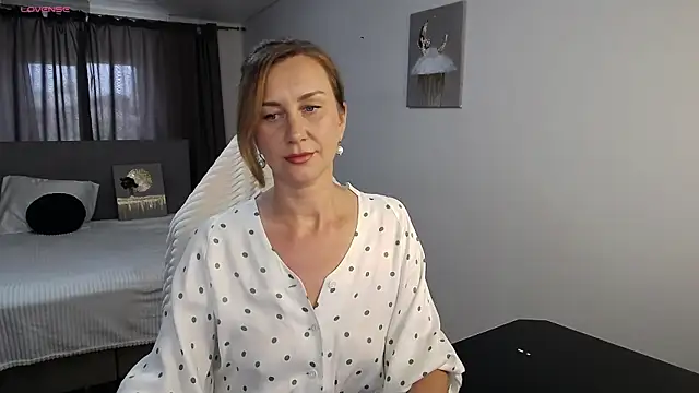 Snapshot of Vanessa_Nowak chatting on May 20, 2026, 11:51 am Vanessa Nowak online show from May 20, 2026, 11:51 am