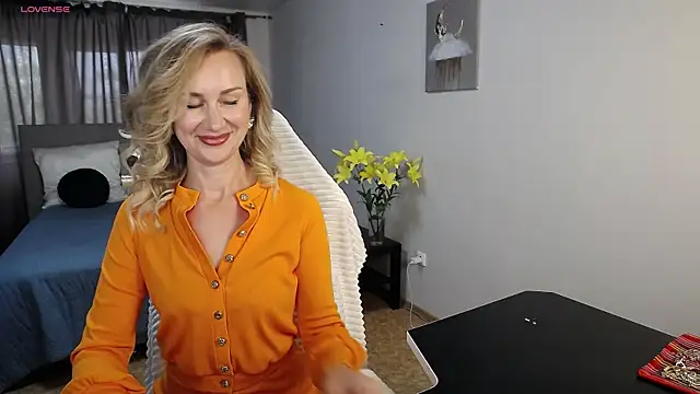 Snapshot of Vanessa_Nowak chatting on June 26, 2026, 2:01 pm Vanessa Nowak online show from June 26, 2026, 2:01 pm