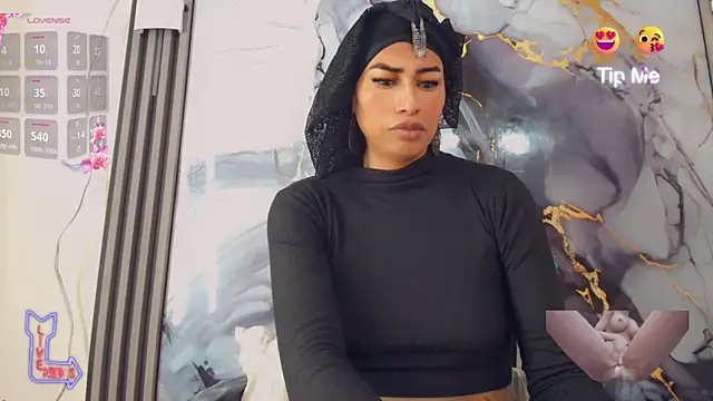 Snapshot of khiara_moretti chatting on June 19, 2026, 11:49 am khiara moretti online show from June 19, 2026, 11:49 am