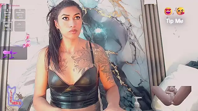 Snapshot of khiara_moretti chatting on June 29, 2026, 11:43 am khiara moretti online show from June 29, 2026, 11:43 am