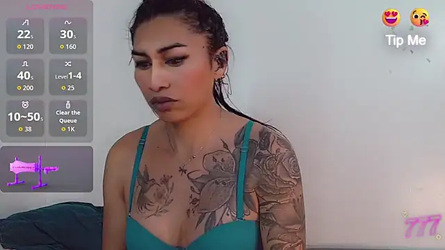 Snapshot of khiara_moretti chatting on July 18, 2026, 11:41 am khiara moretti online show from July 18, 2026, 11:41 am