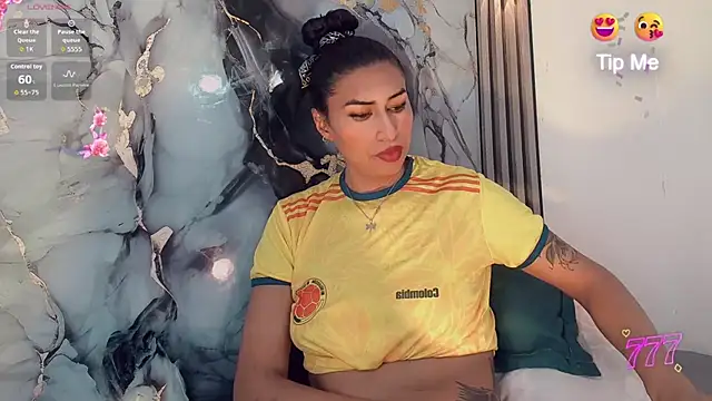 Snapshot of khiara_moretti chatting on July 7, 2026, 7:28 pm khiara moretti online show from July 7, 2026, 7:28 pm